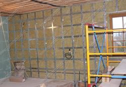 Теплоизоляция и обшивка в два слоя гипса по деревянным конструкциям.