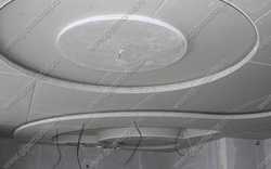 Дизайн многоуровневых гипсокартонных потолков в гостиной и спальне.