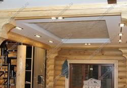 Потолки из гипсокартона в доме из оцилиндрованного бруса.