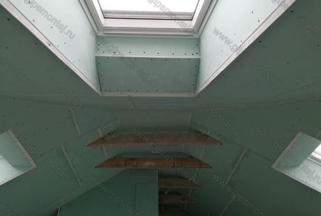 Фигурные потолки в коттедже. Мансардный этаж.