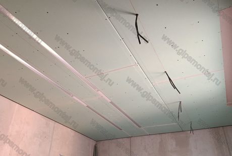 ГКЛ - потолок с теневым и линейным светом