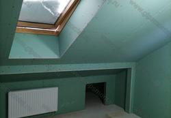 Облицовка ГКЛВ многоуровневых скатов мансарды.